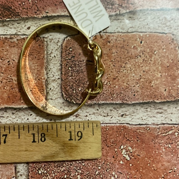 Dune and Willow womens gold colored bracelet - Picture 4 of 6